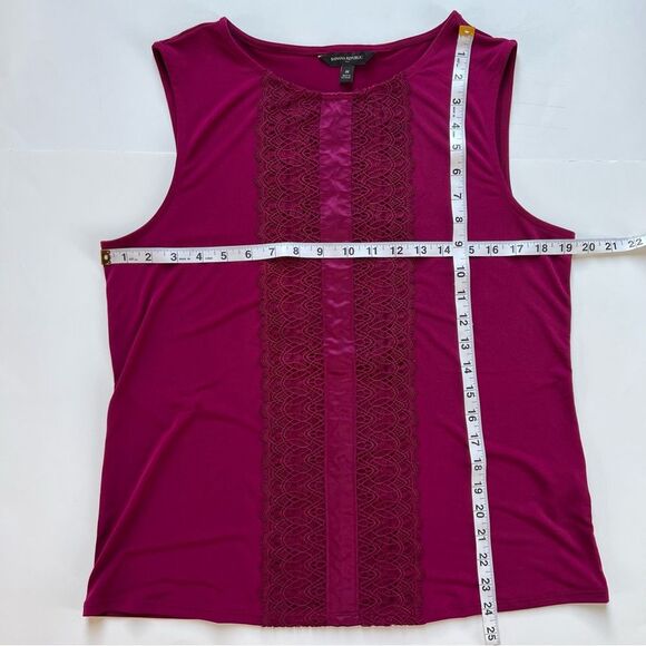 Banana Republic Sleeveless Berry Red Lace Trim Blouse Size M - Picture 8 of 10